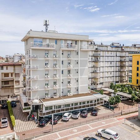 Hotel Gardenia Lido di Jesolo Exterior photo
