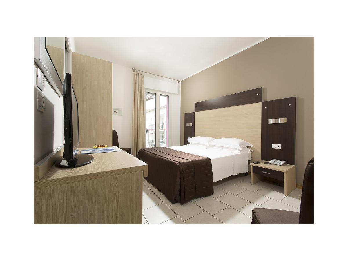 Hotel Gardenia Lido di Jesolo Exterior photo