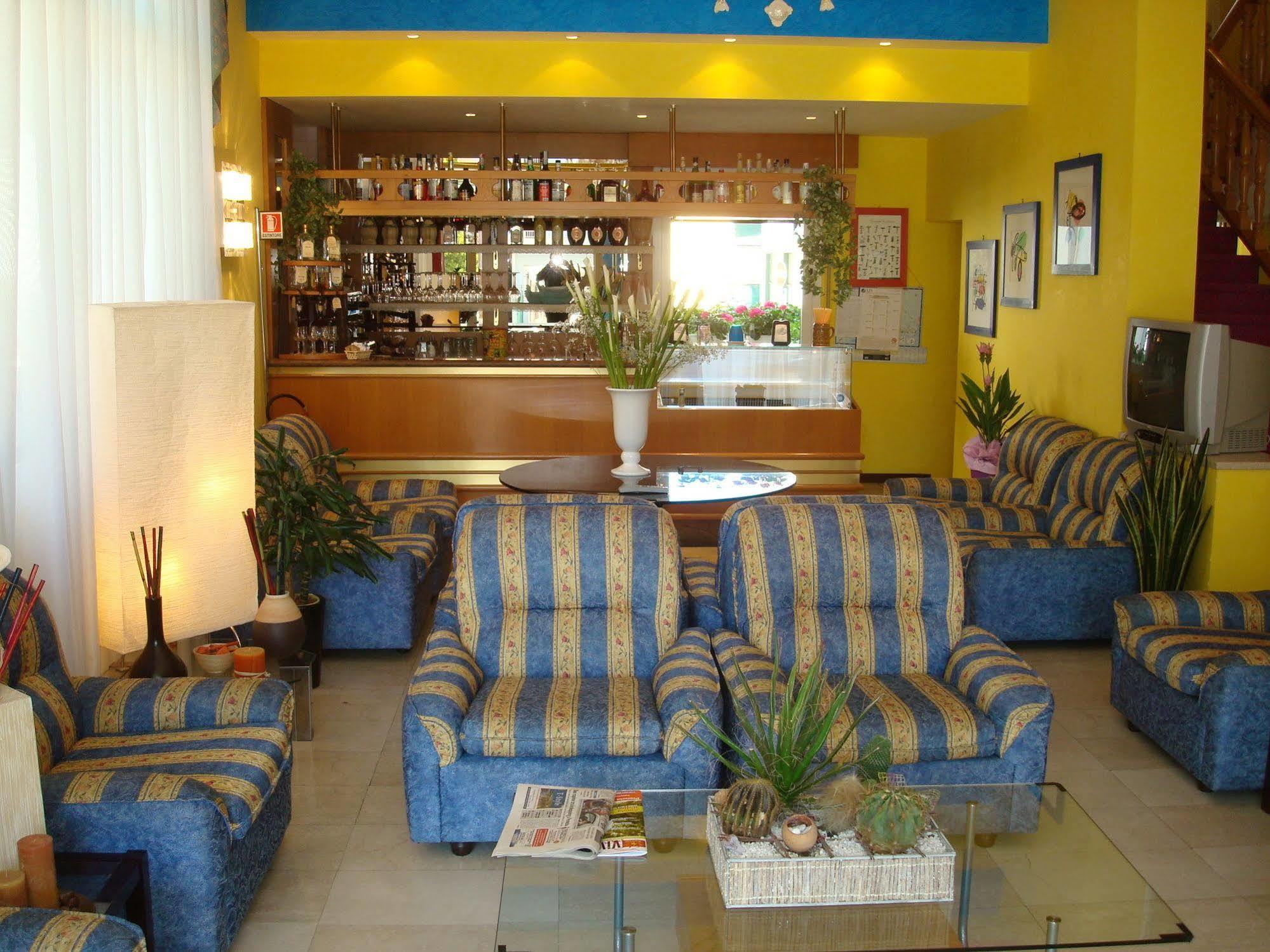 Hotel Gardenia Lido di Jesolo Exterior photo